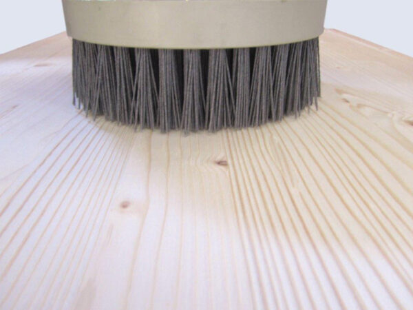 Rodillo para rusticar la madera